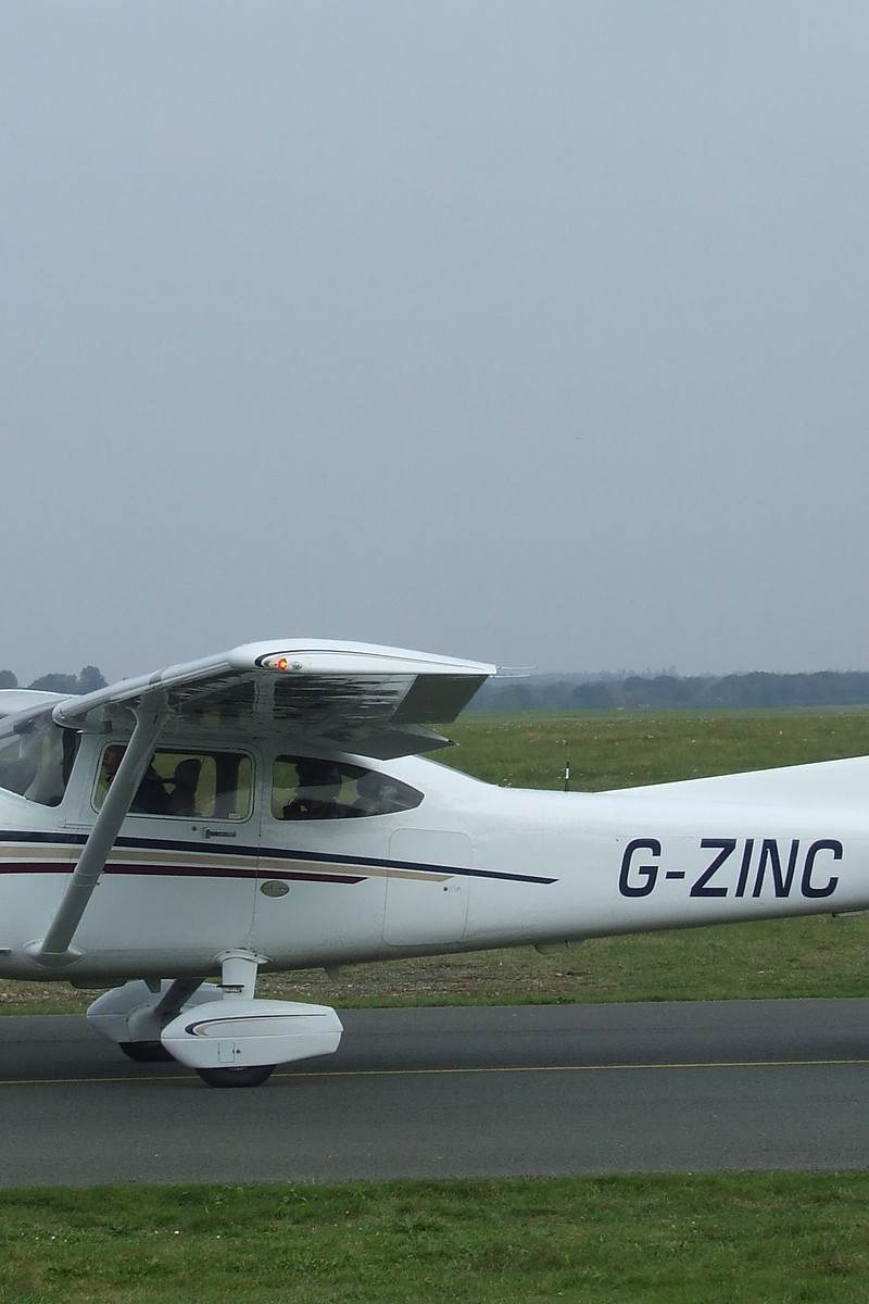 G-ZINC - Cessna