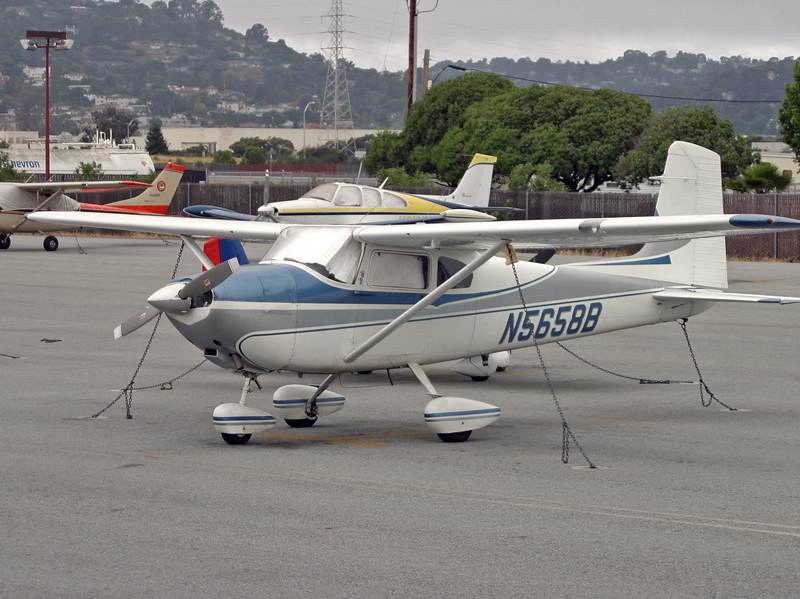N5658B - Single-engine aircraft