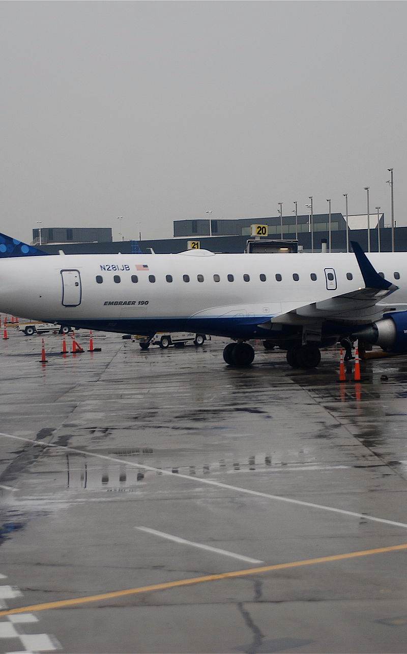 N281JB - Embraer