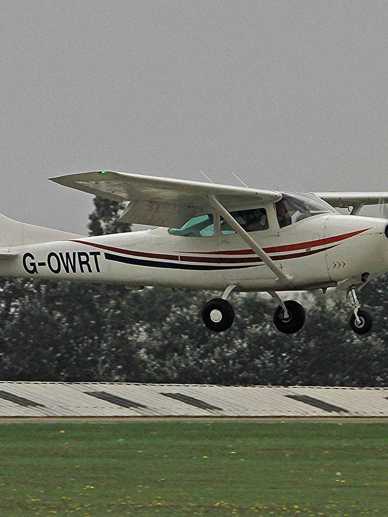 G-OWRT - Cessna