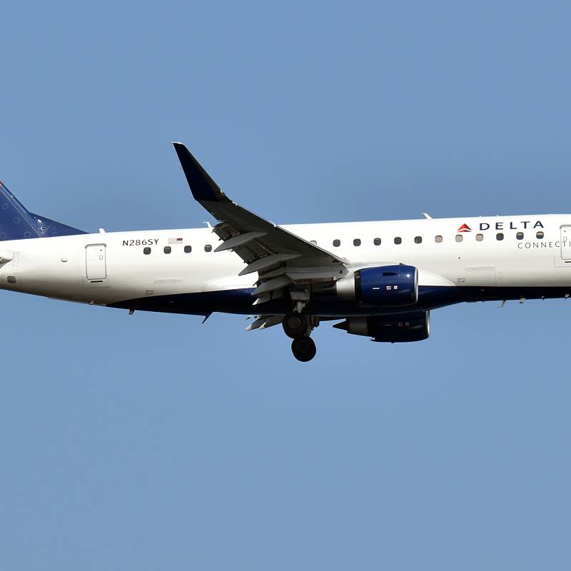 N286SY - Embraer