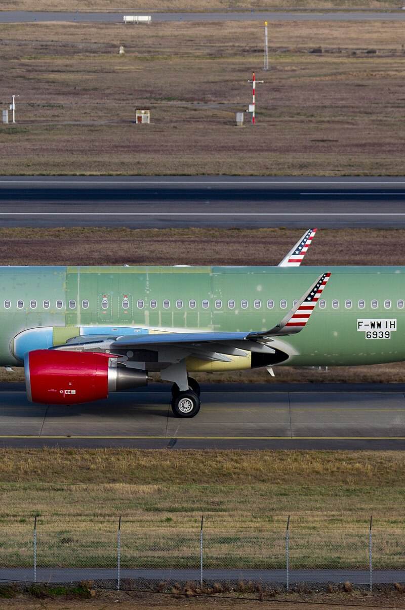 N286VA - Twin-engine aircraft