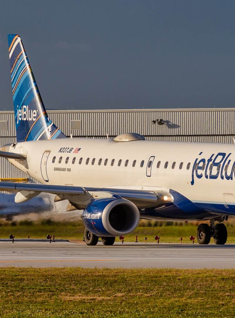 N337JB - Embraer