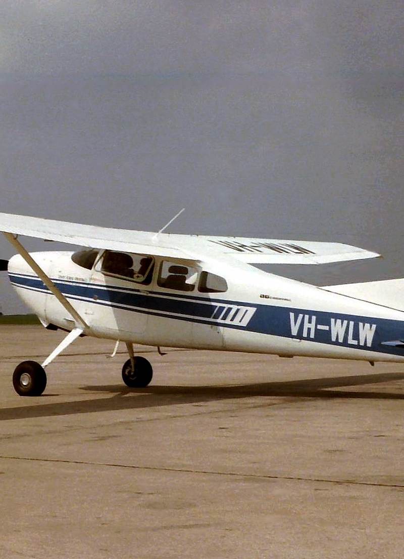VH-WLW - Cessna