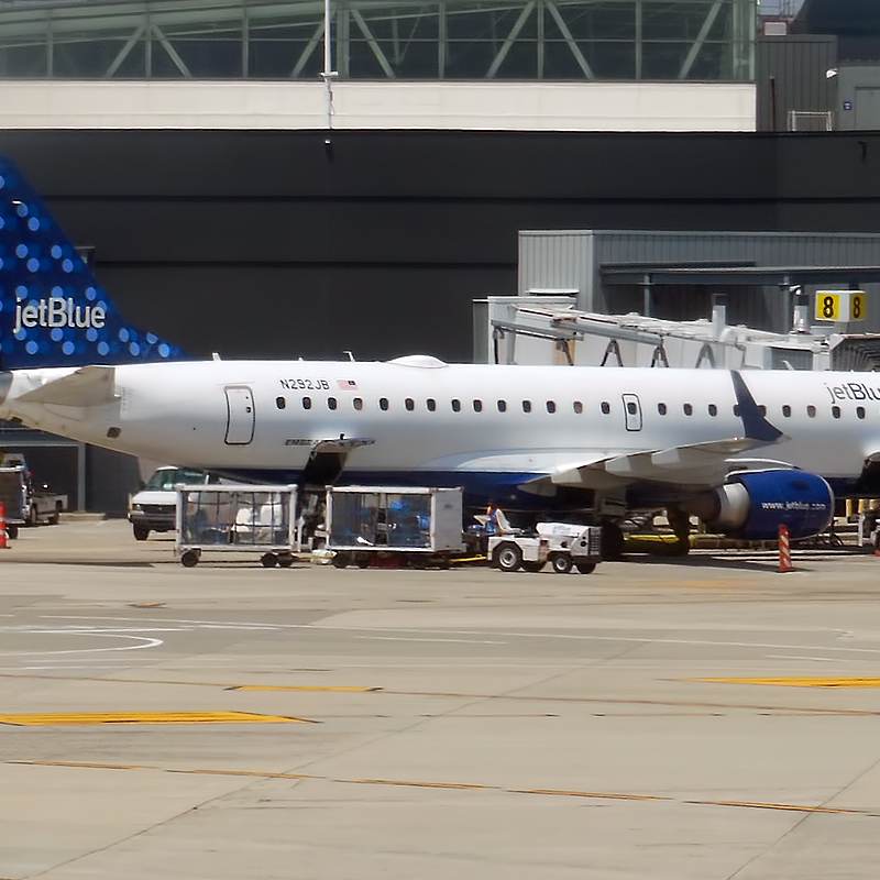 N292JB - Twin-engine aircraft
