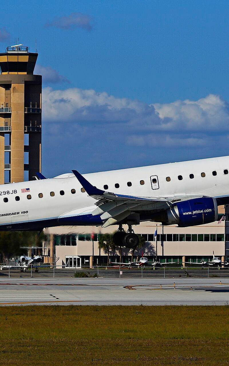 N298JB - Embraer