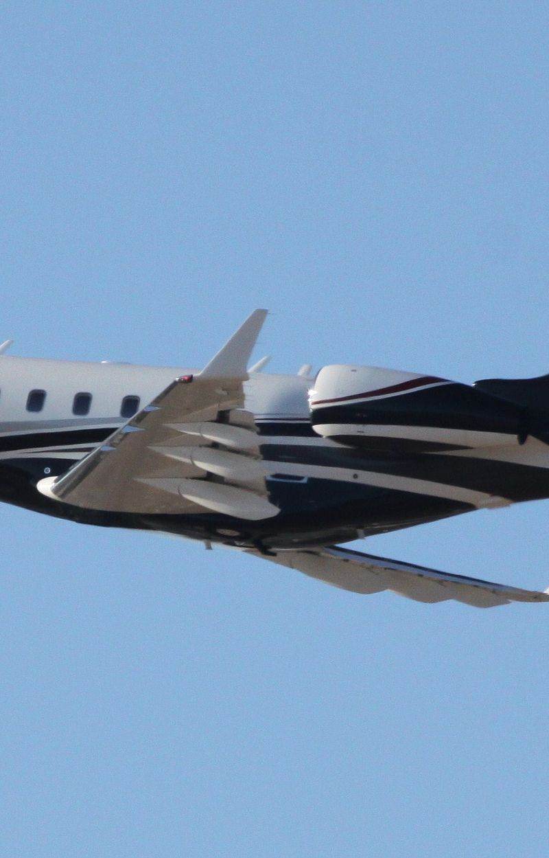 N300BZ - Business jet