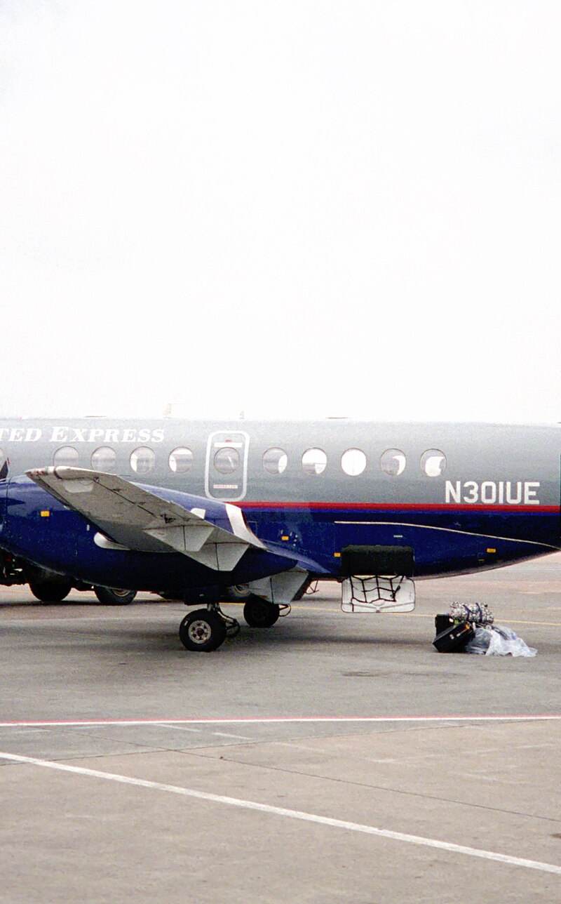N301UE - Twin-engine aircraft