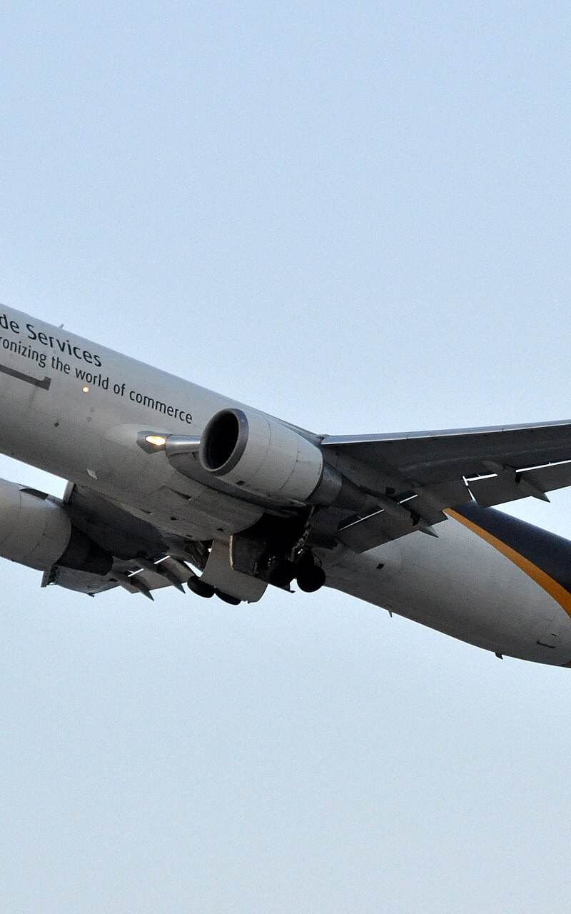 N301UP - Twin-engine aircraft
