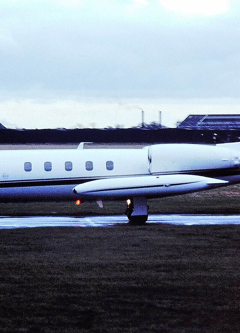 N27NR - Business jet