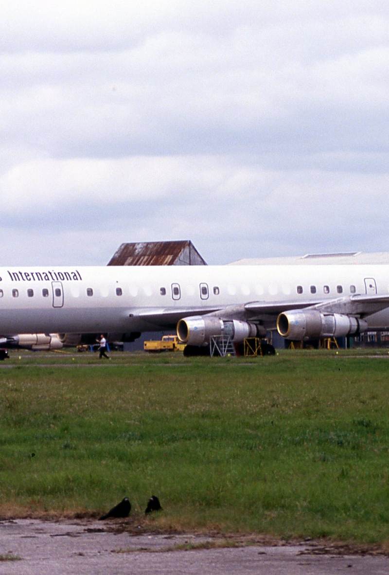 N27UA - Douglas