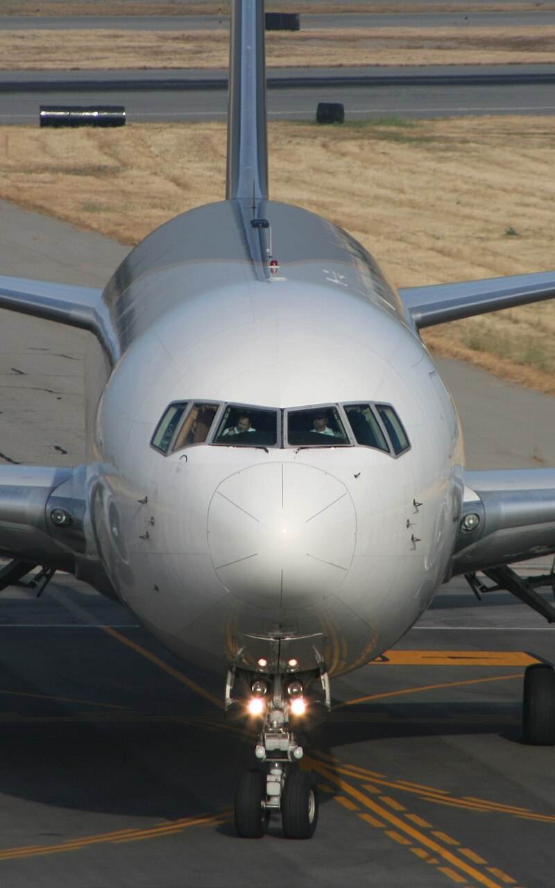 N303UP - Twin-engine aircraft