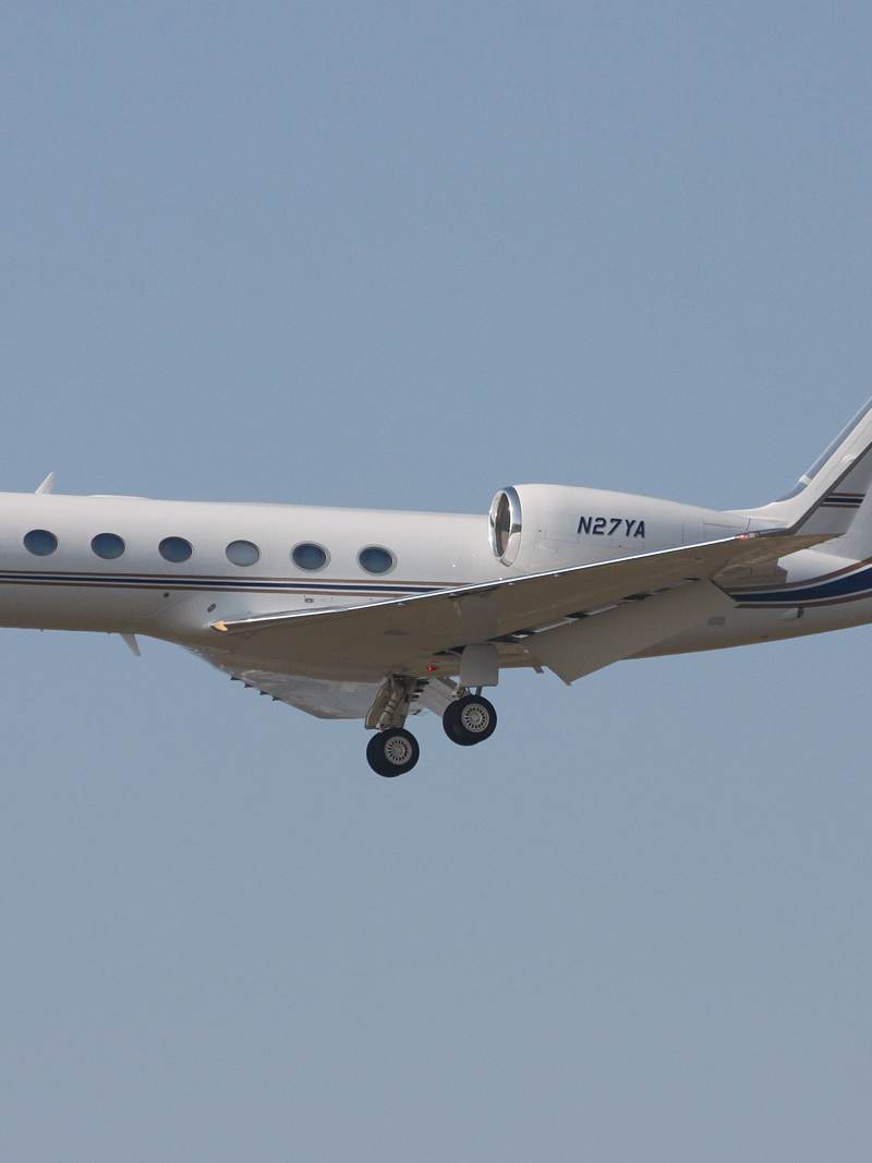 N27YA - Business jet