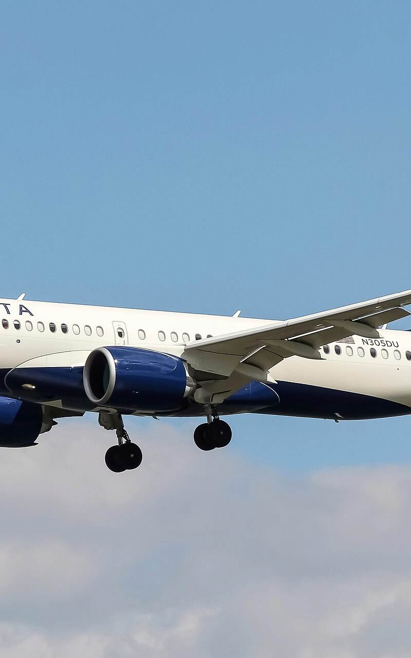 N305DU - Airbus