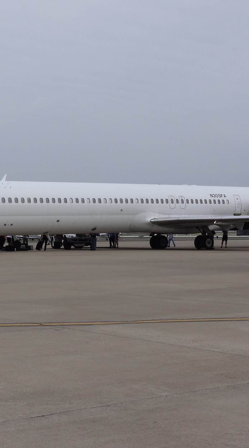N305FA - Douglas