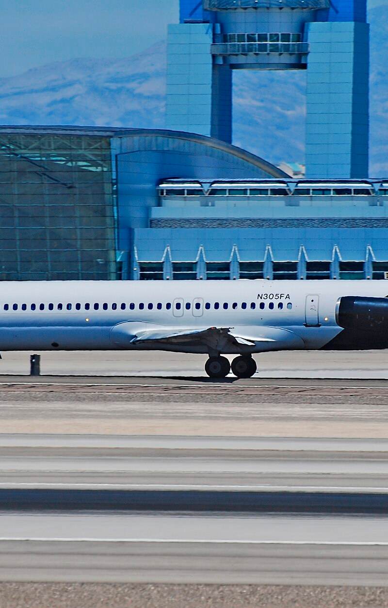 N305FA - Douglas