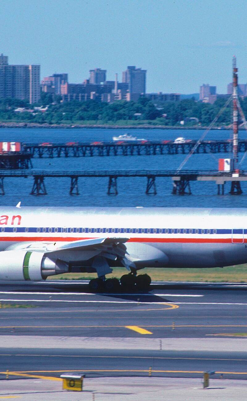 N306AA - Boeing