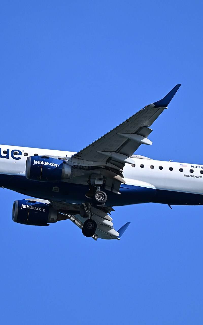 N306JB - Embraer