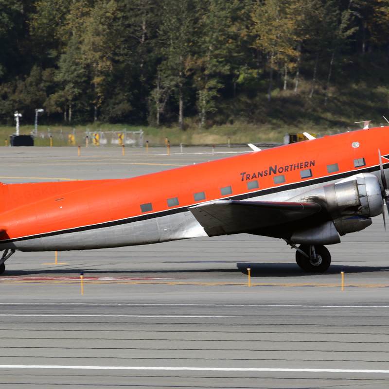N28TN - Twin-engine aircraft
