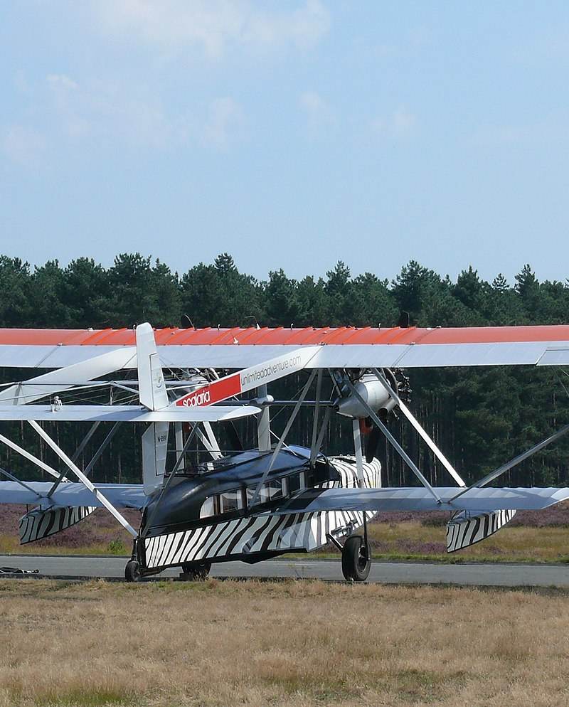 N28V - Aircraft
