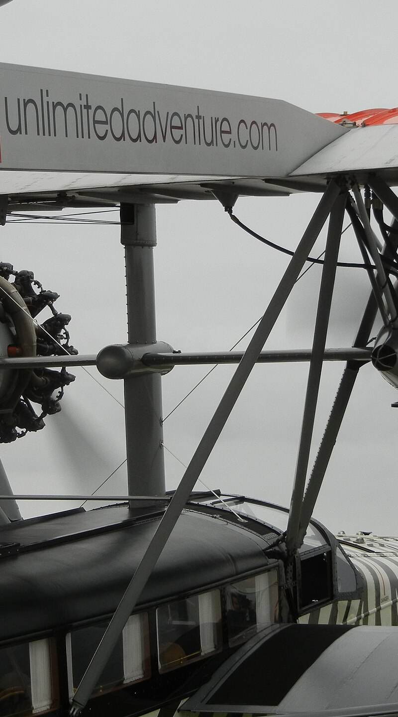  - Twin-engine aircraft