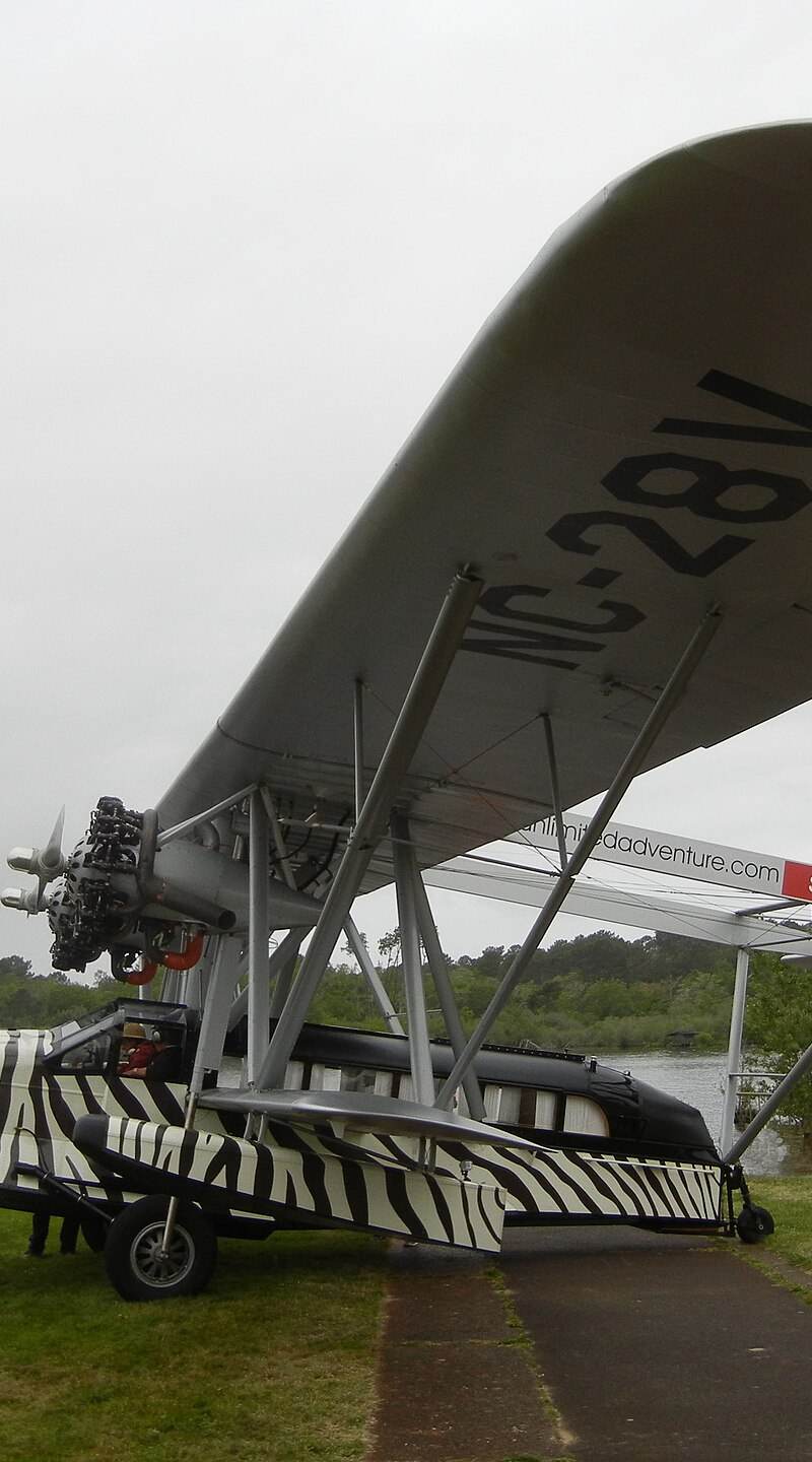 N28V - Twin-engine aircraft