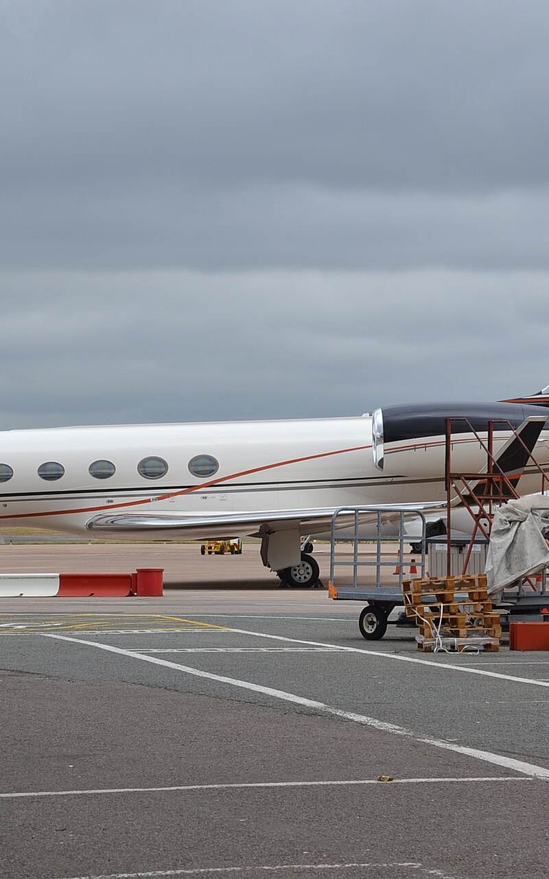 N310TK - Business jet