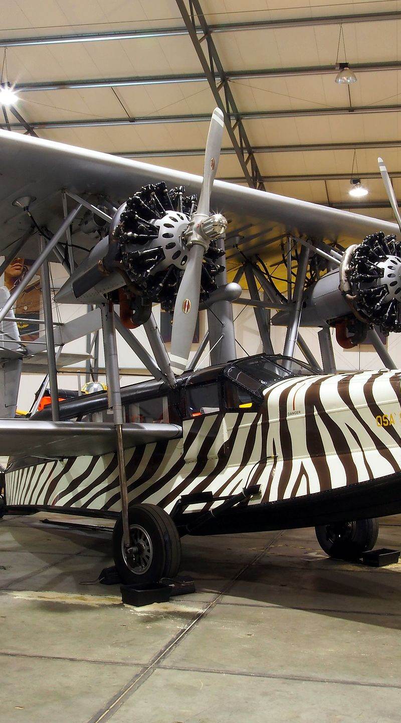  - Twin-engine aircraft