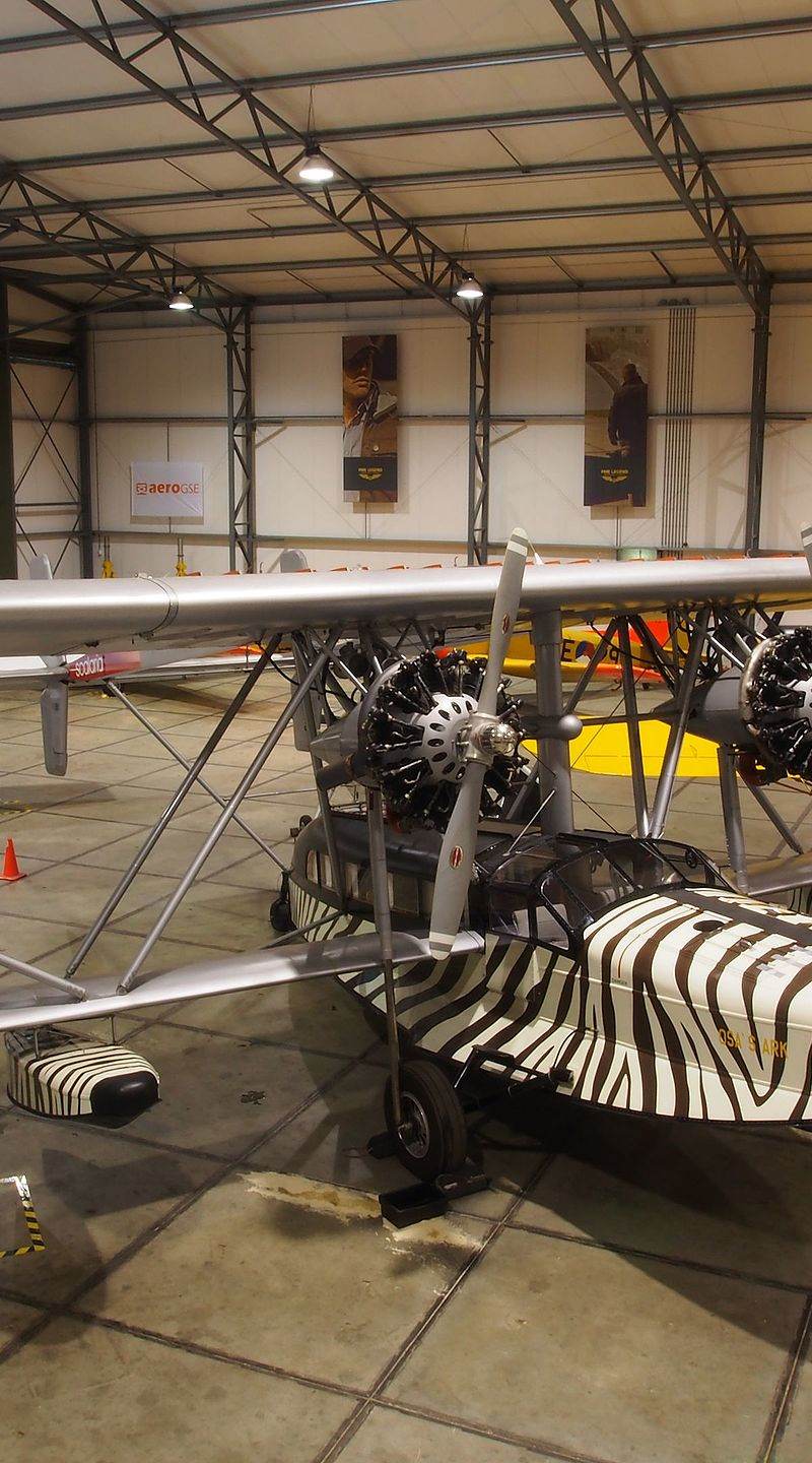  - Twin-engine aircraft