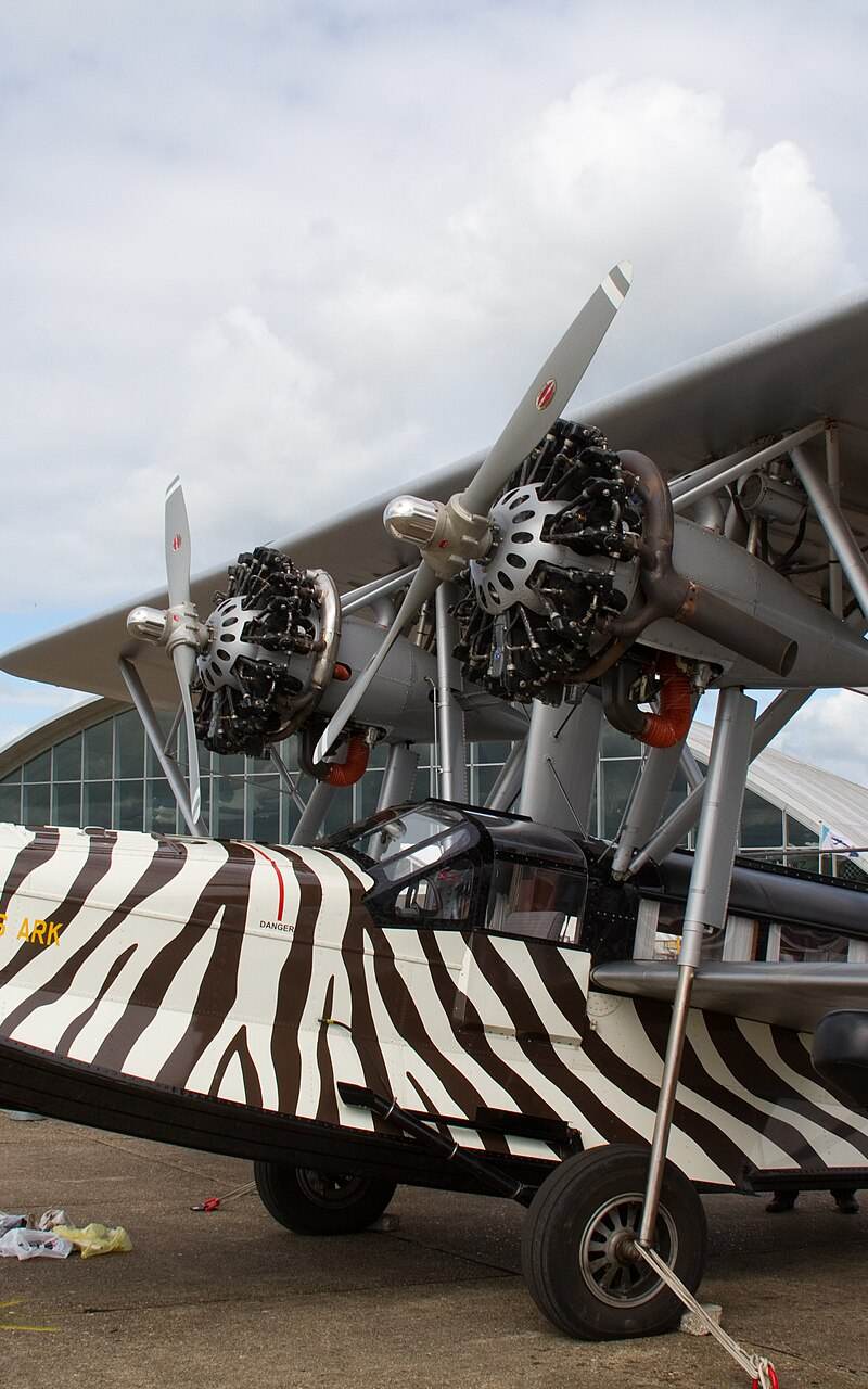  - Twin-engine aircraft