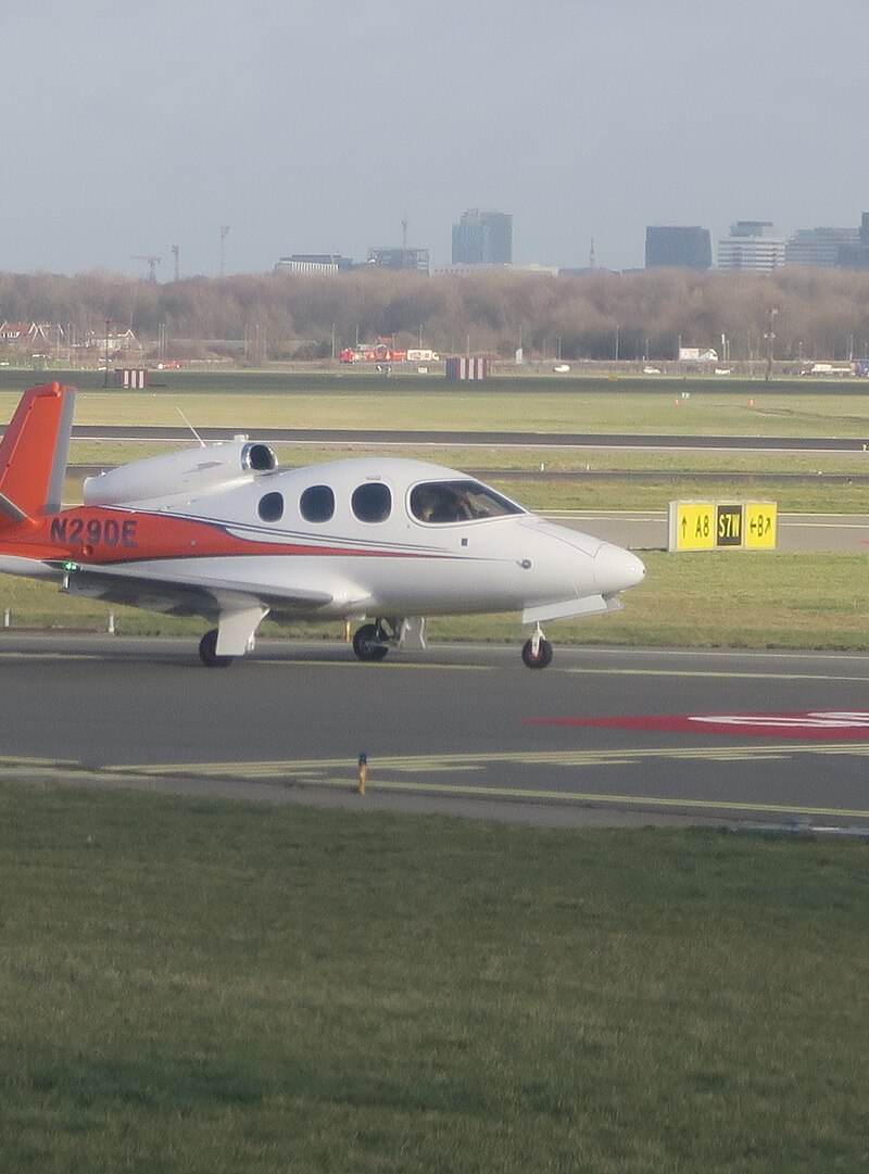 N29DE - Cirrus