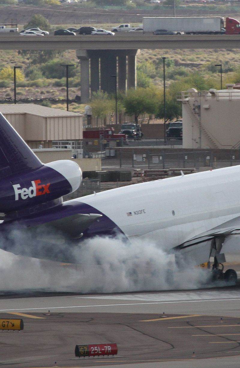 N313FE - Douglas