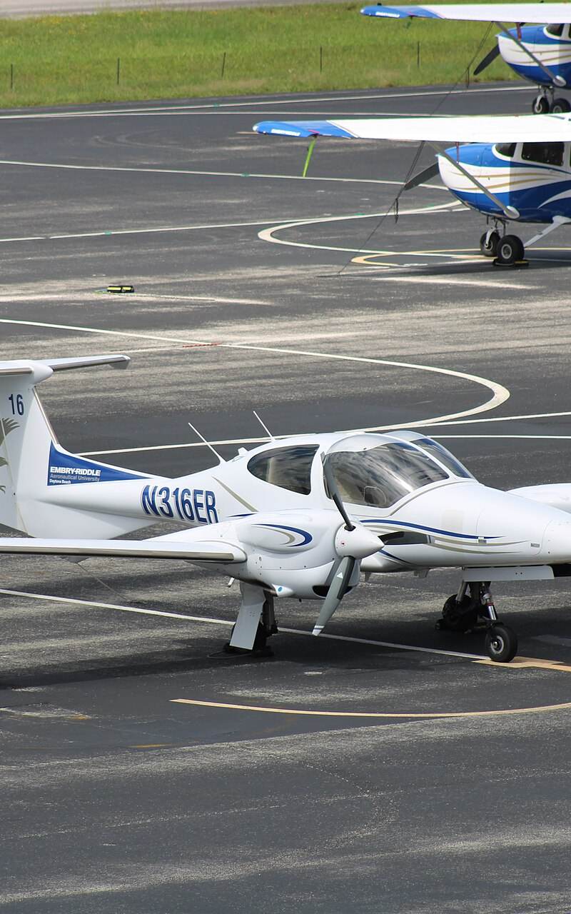 N316ER - Diamond