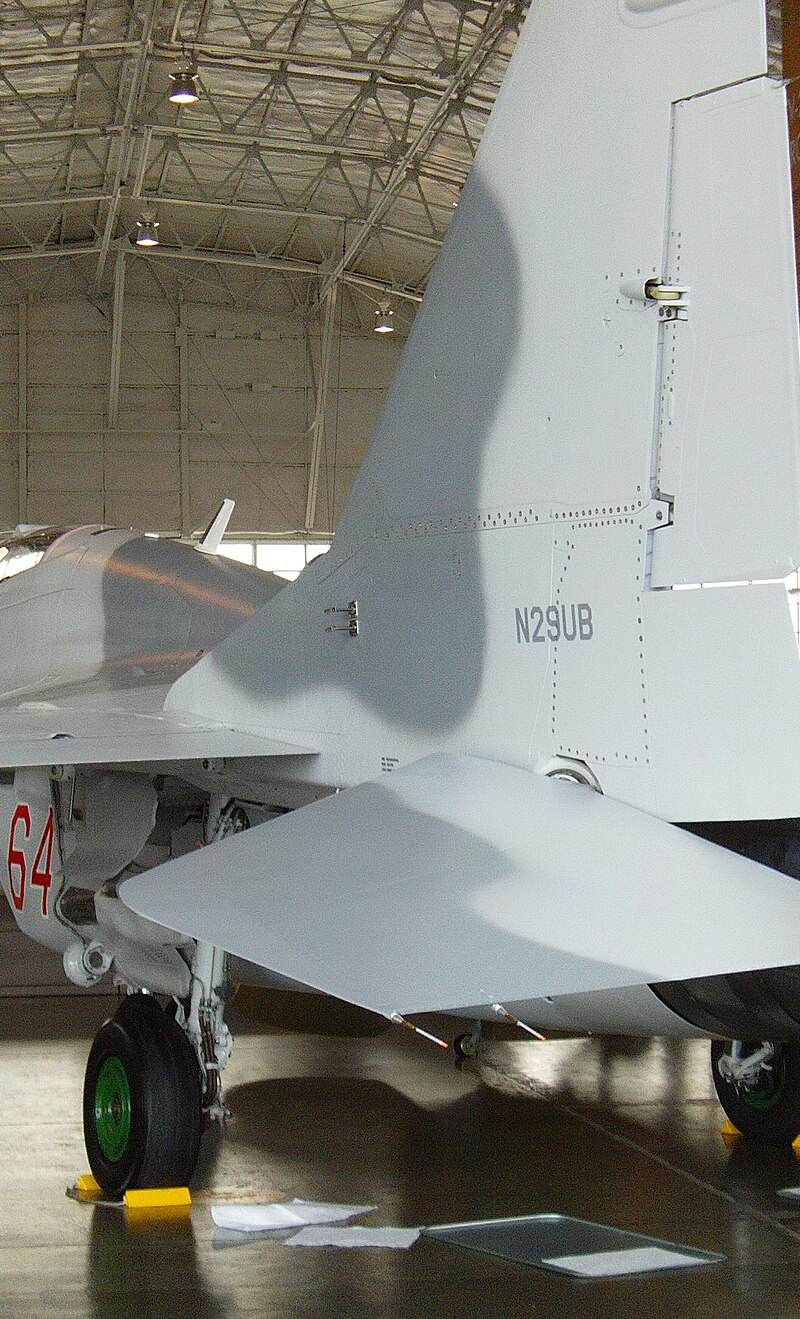 N29UB - Twin-engine aircraft