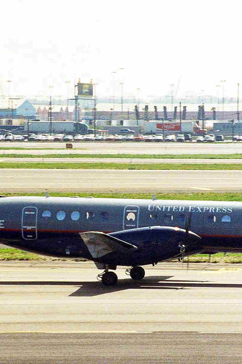 N317UE - Aircraft