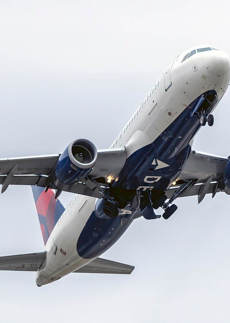 N317US - Twin-engine aircraft