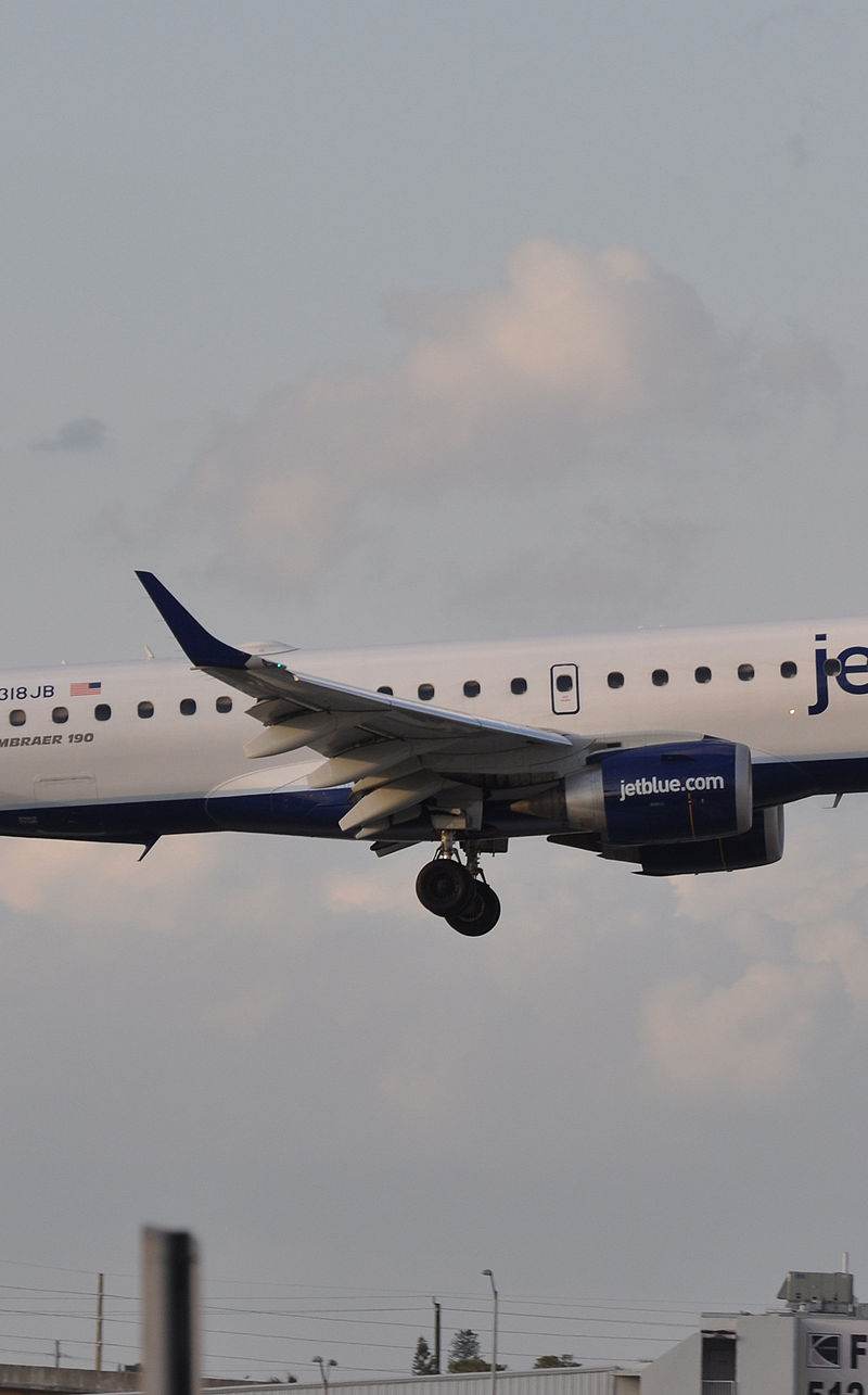 N318JB - Embraer