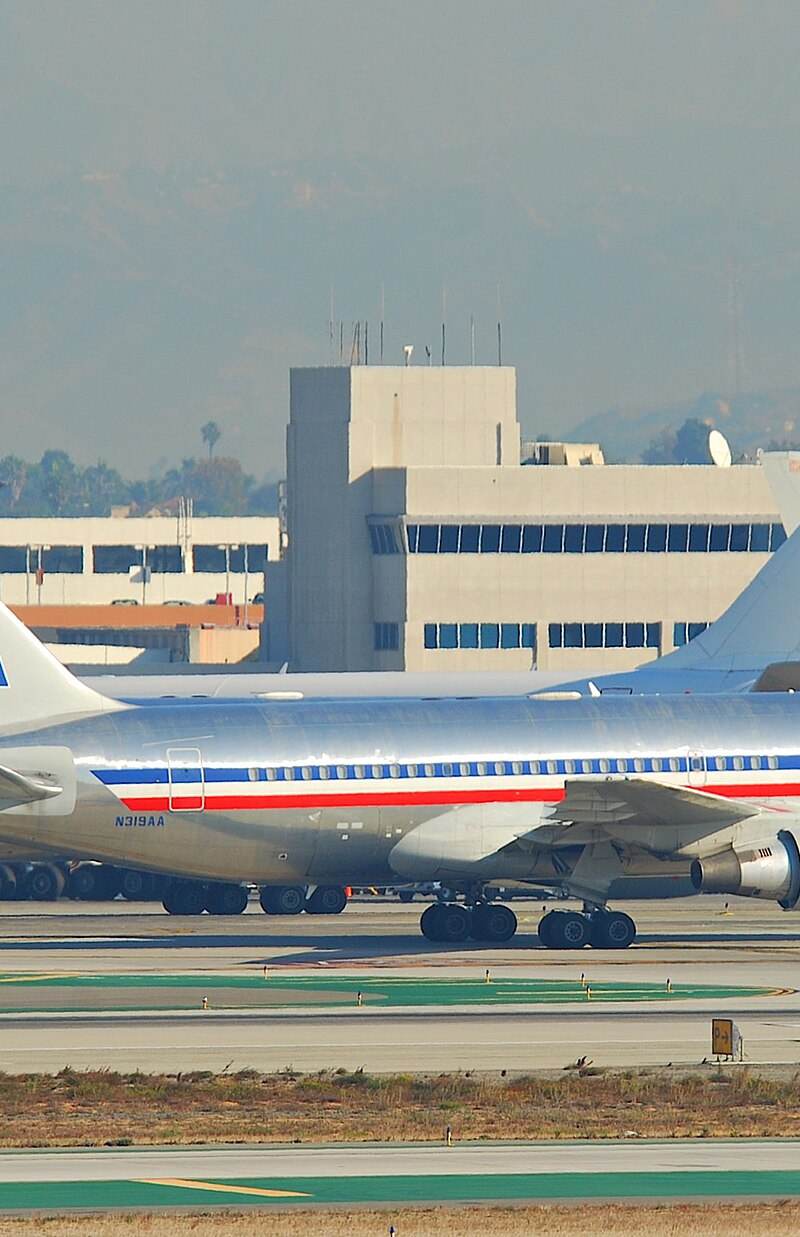 N319AA - Boeing