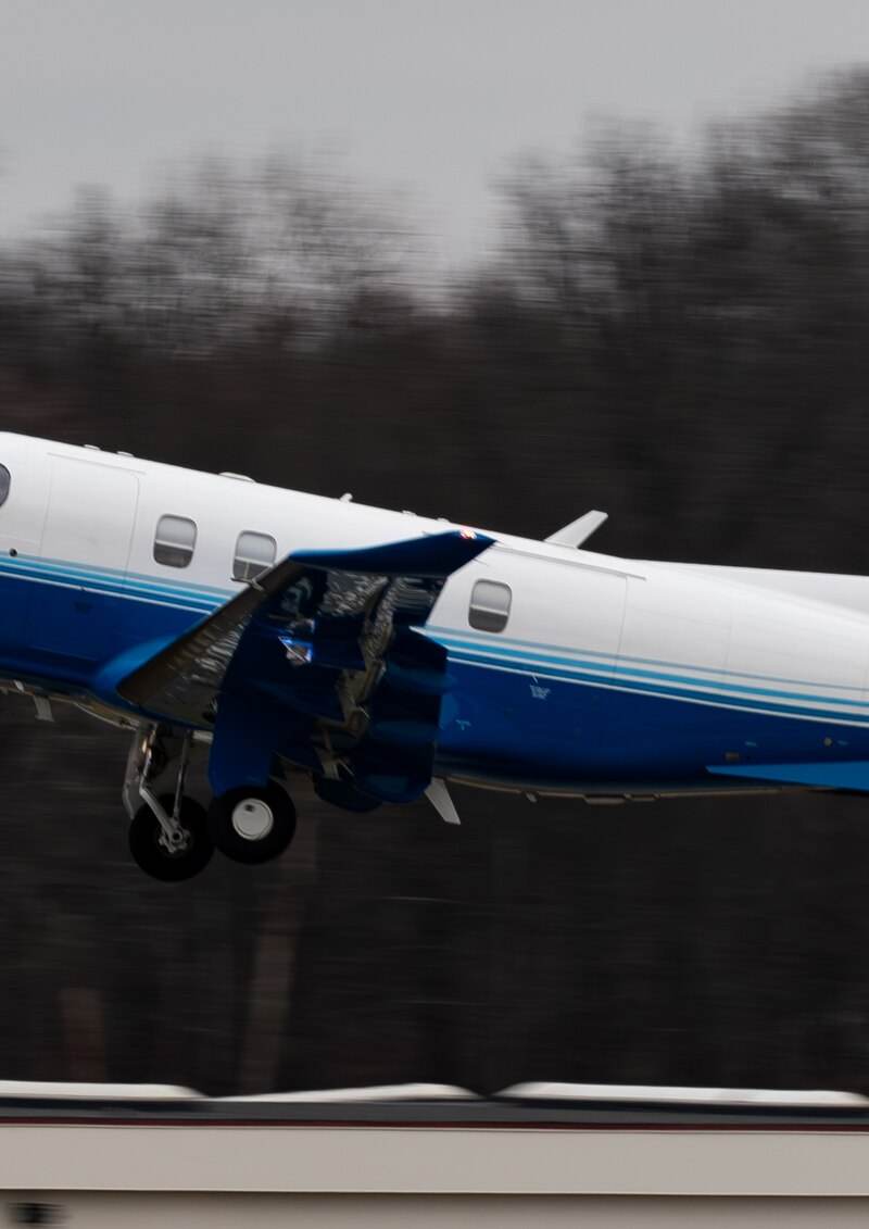 N320AF - Pilatus