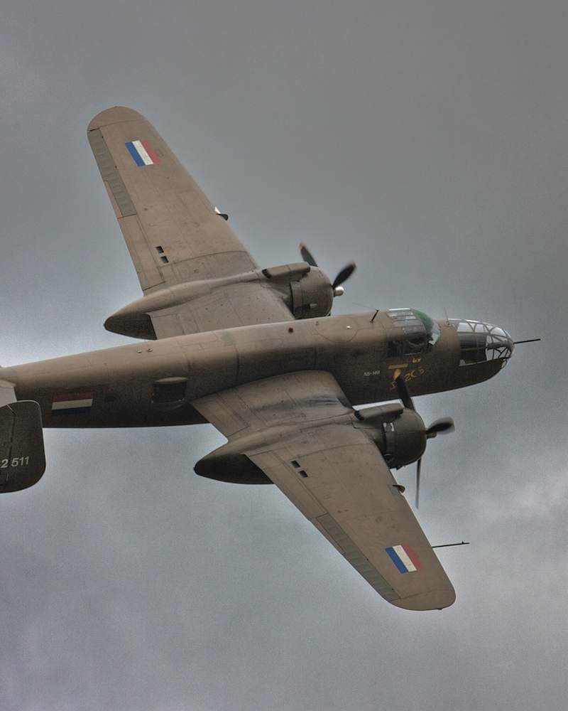  - Twin-engine aircraft