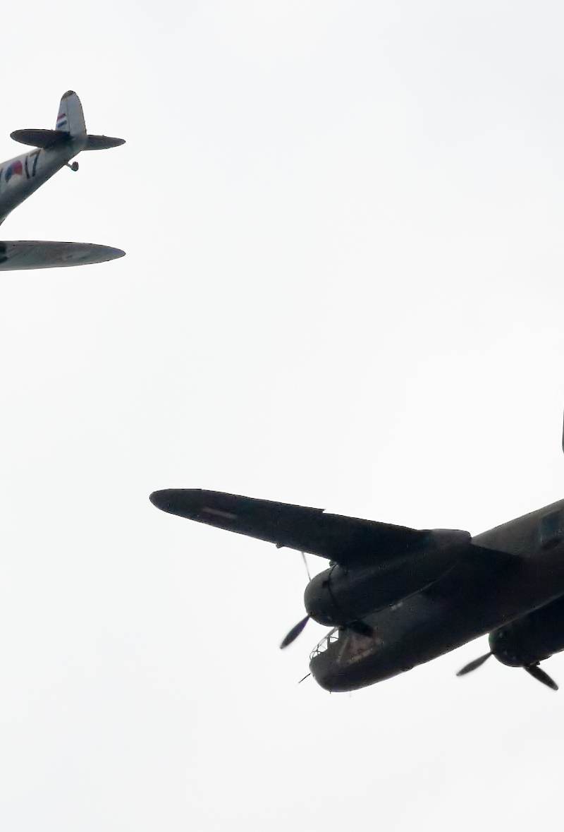  - Twin-engine aircraft