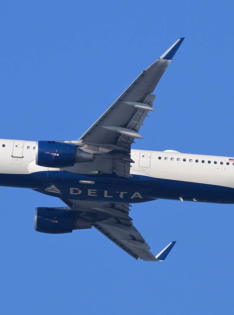 N321DH - Airbus