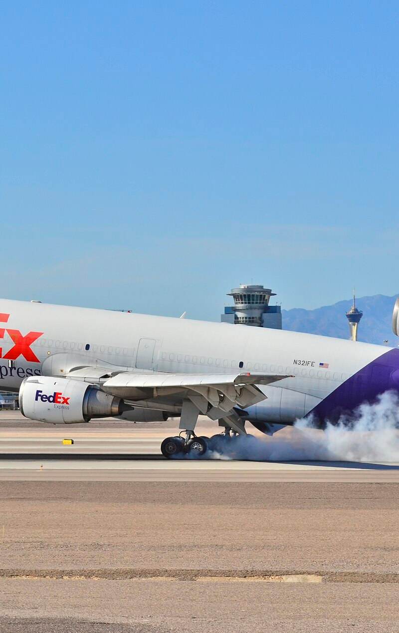N321FE - Douglas