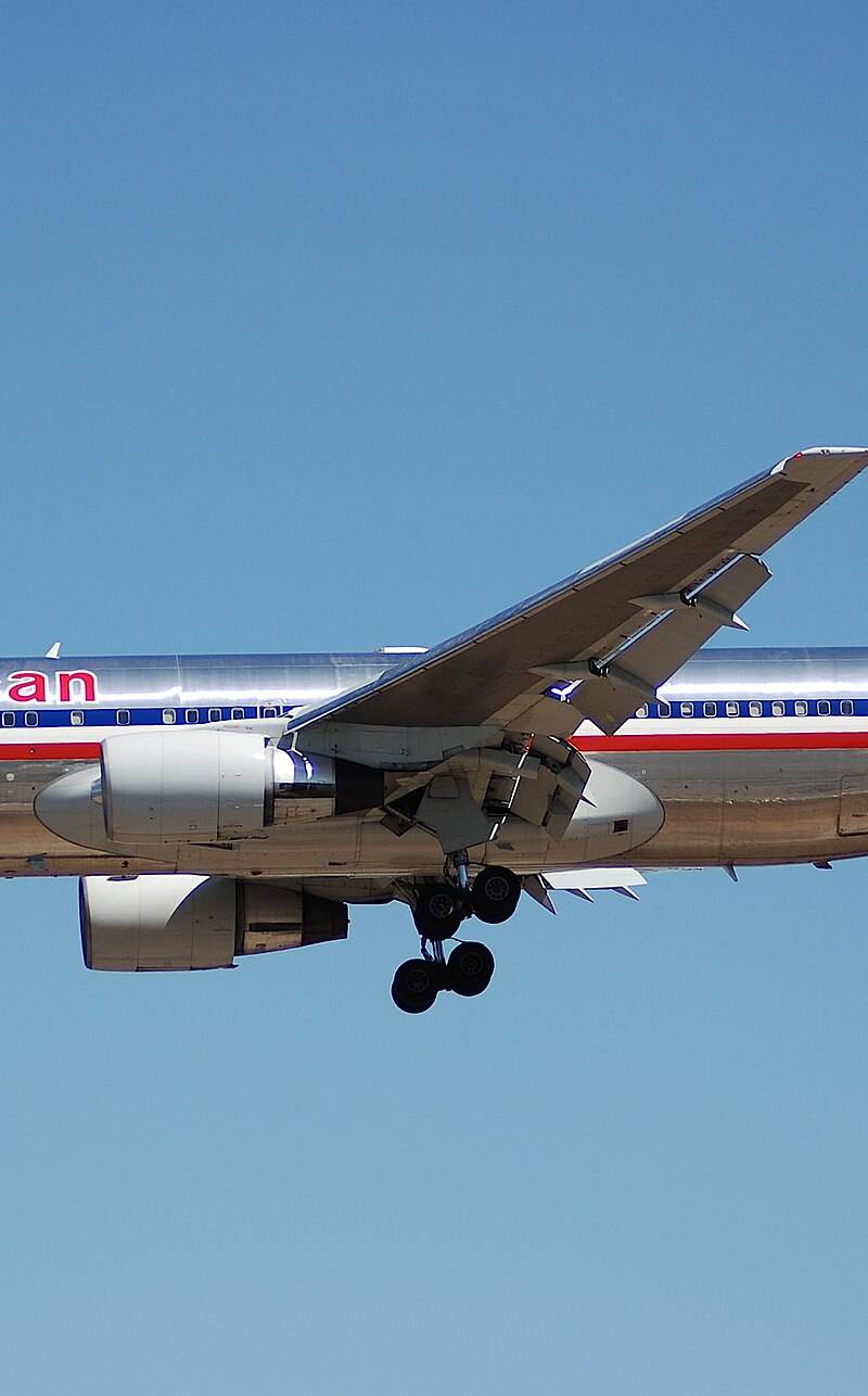 N322AA - Boeing