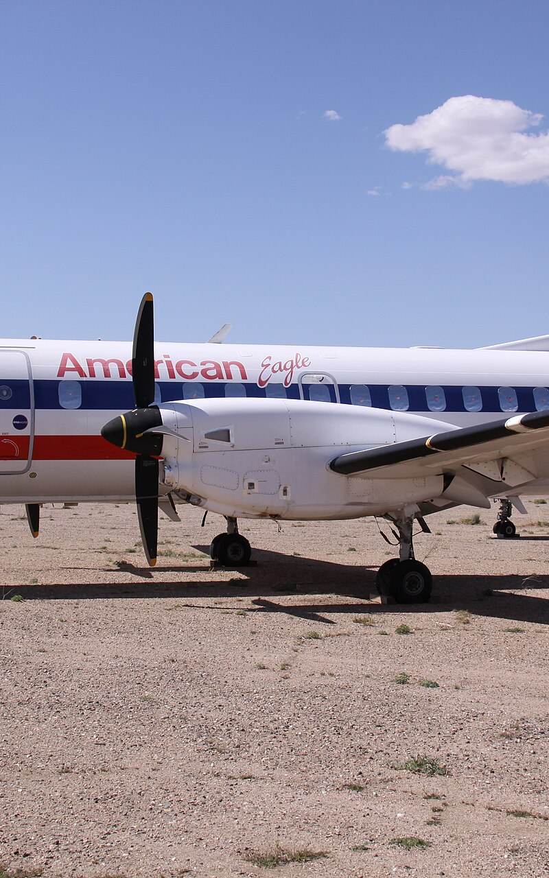 N323AE - Twin-engine aircraft