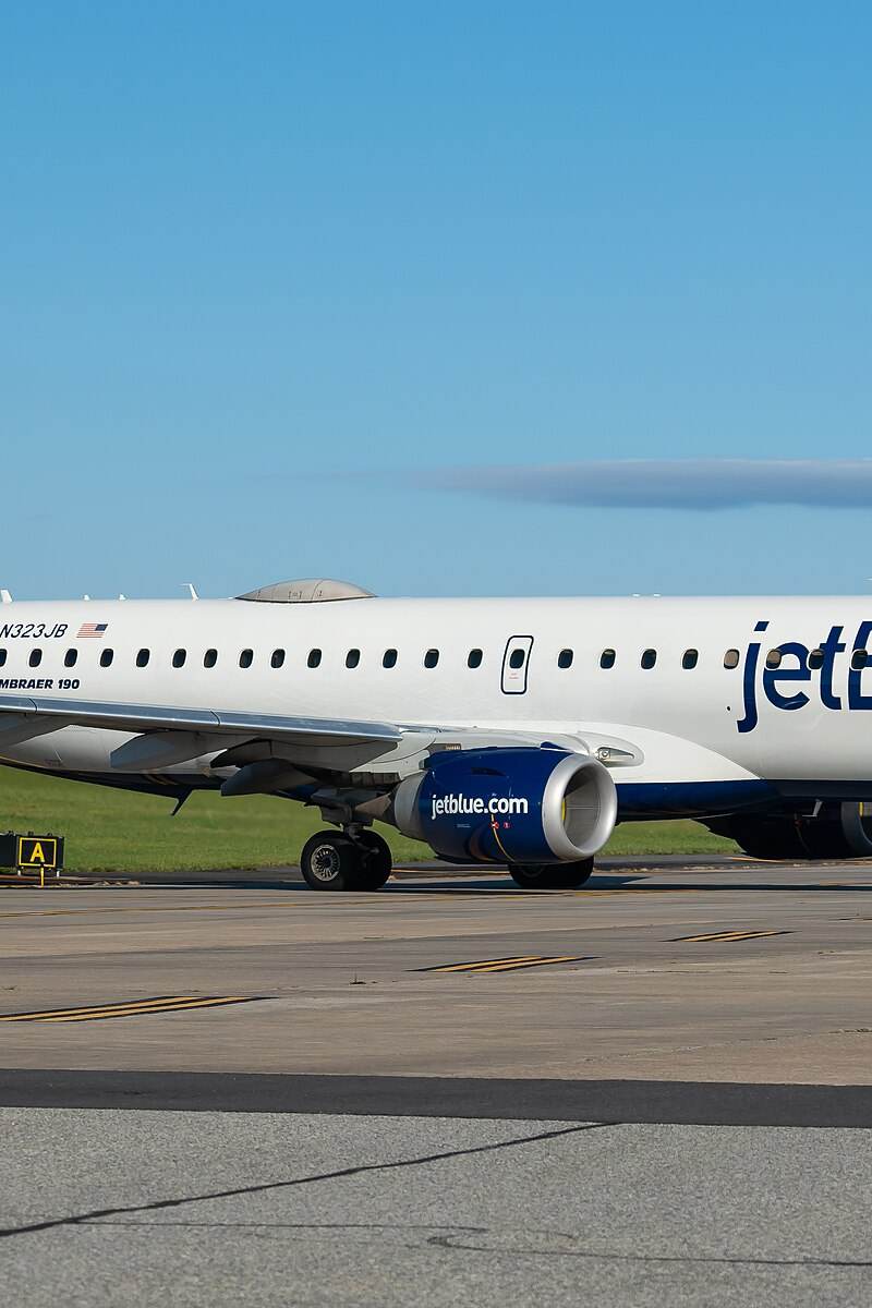 N323JB - Embraer