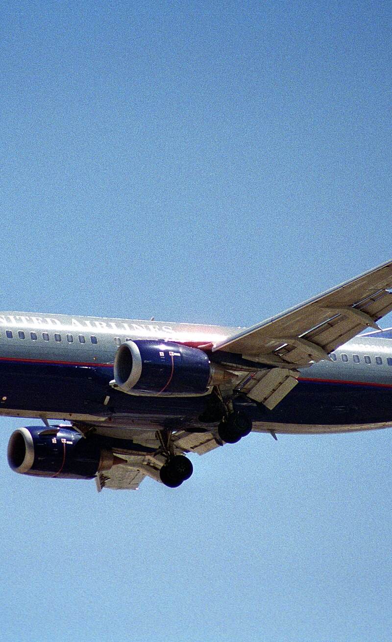 N323UA - Boeing