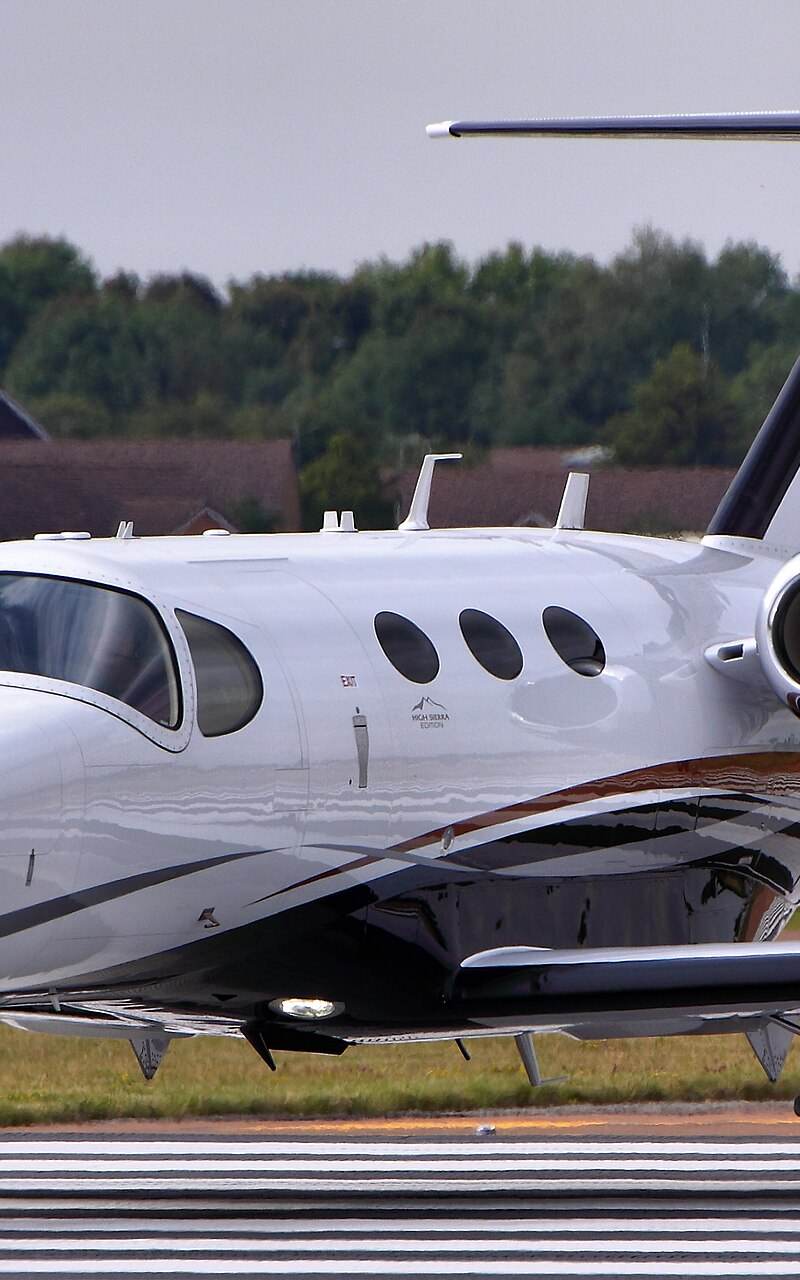 N324HS - Business jet