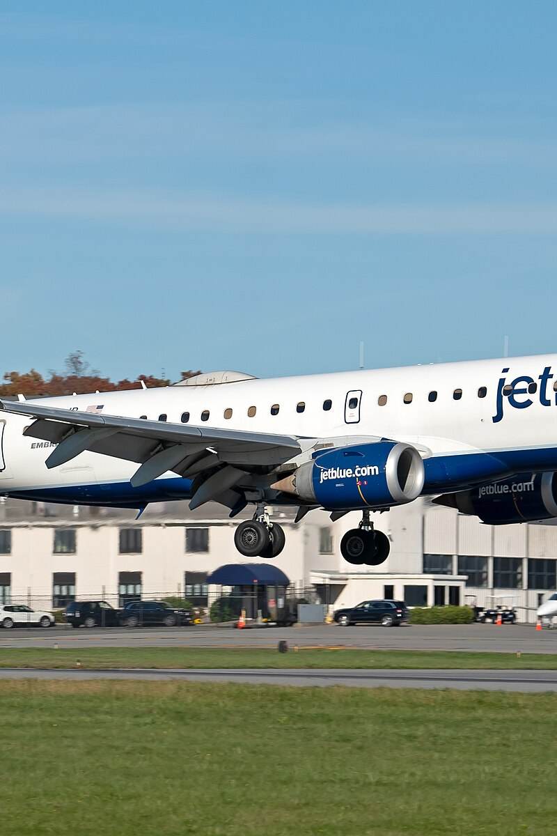 N324JB - Embraer