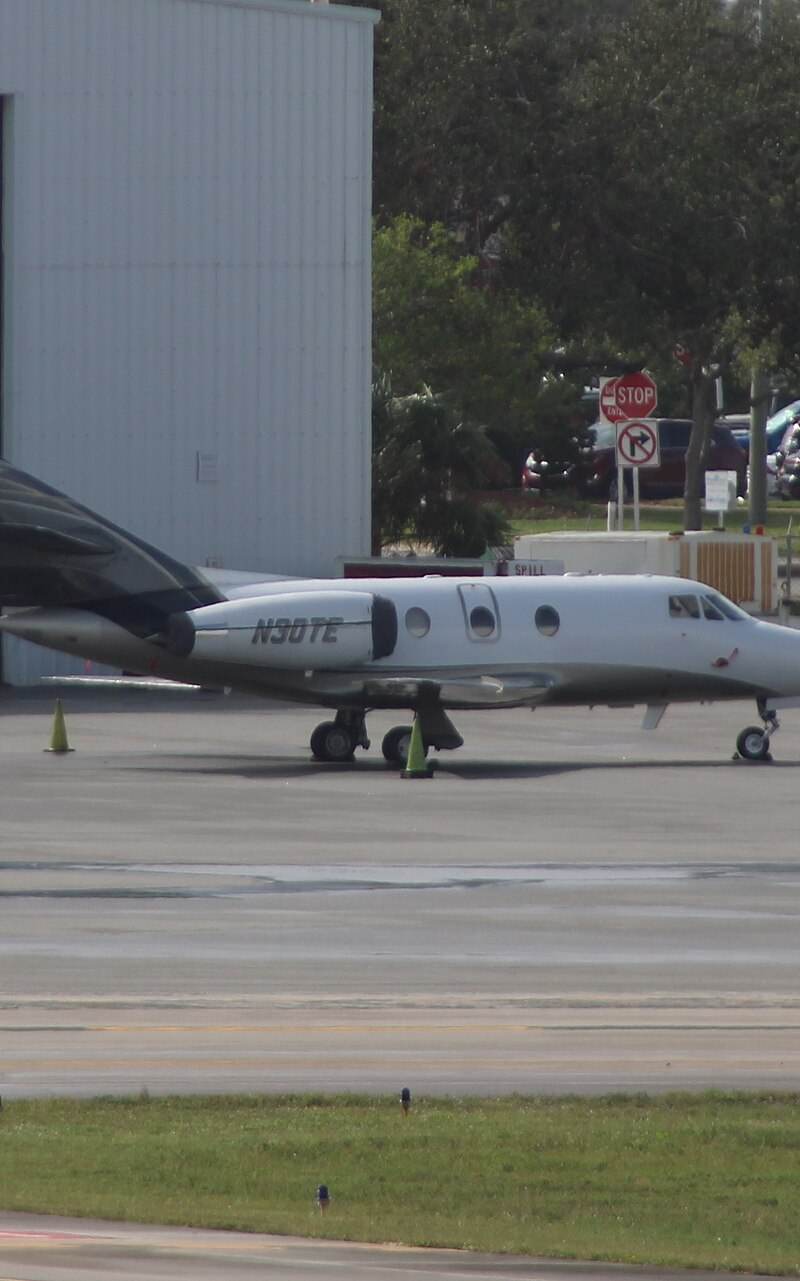 N30TE - Business jet